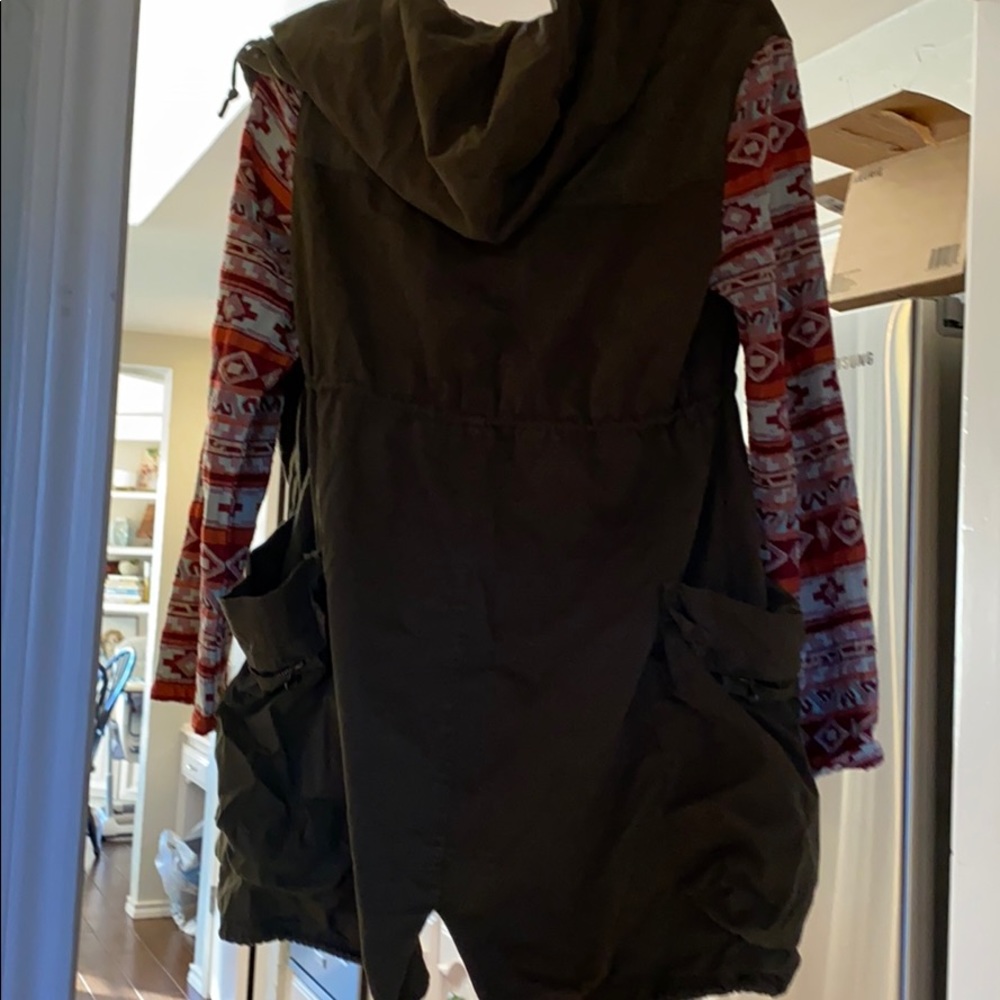 Jacket - Picture 4 of 4